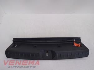 Begagnade List, bagageutrymme BMW 1 serie (F20) 120i 1.6 16V Pris € 19,99 Marginaltabell erbjuds av Venema Autoparts