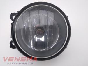 Begagnade Dimljus, höger fram Opel Agila Mk.II (B) 1.0 12V Twinport Pris € 19,99 Marginaltabell erbjuds av Venema Autoparts