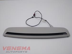 Begagnade Tredje bromsljus Mercedes C (W205) C-200 2.0 CGI 16V Pris € 49,99 Marginaltabell erbjuds av Venema Autoparts