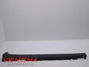 Begagnade Sidokjol, höger BMW X3 (F25) xDrive35d 24V Pris € 49,99 Marginaltabell erbjuds av Venema Autoparts