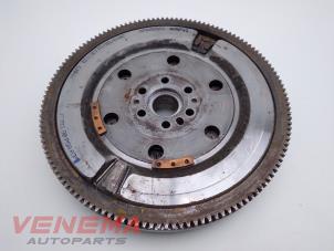 Begagnade Tvåmassesvänghjul Opel Corsa F (UB/UH/UP) 1.2 12V 100 Pris € 174,99 Marginaltabell erbjuds av Venema Autoparts