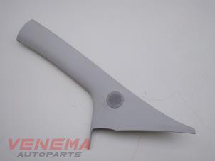 Gebruikte Stijlbekleding links-voor Opel Adam 1.2 16V Prijs € 24,99 Margeregeling aangeboden door Venema Autoparts