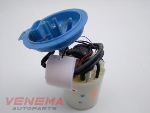 Używane Elektryczna pompa paliwa Volkswagen Golf Sportsvan (AUVS) 1.4 TSI 16V Cena € 49,99 Procedura marży oferowane przez Venema Autoparts