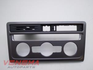 Gebruikte Dashboard sierlijst Volkswagen Golf Sportsvan (AUVS) 1.2 TSI 16V BlueMOTION Prijs € 19,99 Margeregeling aangeboden door Venema Autoparts