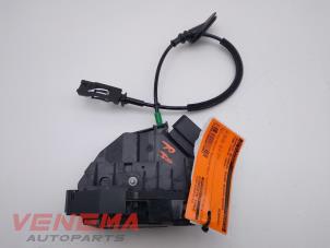 Begagnade Dörrmekanism, 4-dörrars, höger bak Ford Fiesta 6 (JA8) 1.0 EcoBoost 12V 100 Pris € 19,99 Marginaltabell erbjuds av Venema Autoparts