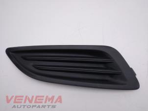 Gebruikte Bumperdeel rechts-voor Ford Fiesta 6 (JA8) 1.0 EcoBoost 12V 100 Prijs € 9,99 Margeregeling aangeboden door Venema Autoparts