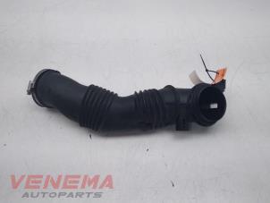 Begagnade Luftfilter Ford Kuga I 2.0 TDCi 16V 140 Pris € 11,99 Marginaltabell erbjuds av Venema Autoparts