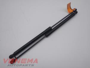 Begagnade Set med gasfjädrar, baklucka Mercedes B (W245) 1.7 B-170 16V Pris € 19,99 Marginaltabell erbjuds av Venema Autoparts