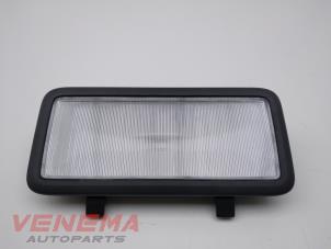 Gebruikte Binnenverlichting achter Ford Fiesta 7 1.0 EcoBoost 12V 100 Prijs € 14,99 Margeregeling aangeboden door Venema Autoparts