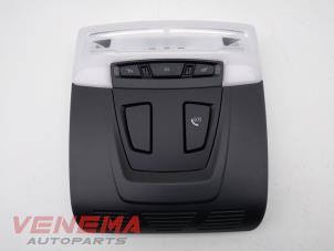 Begagnade Innerbelysning, fram BMW 1 serie (F21) 118i 1.5 TwinPower 12V Pris € 49,99 Marginaltabell erbjuds av Venema Autoparts