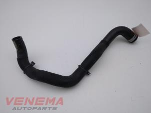 Begagnade Kylarslang Renault Megane IV (RFBB) 1.3 TCe 115 16V Pris € 24,99 Marginaltabell erbjuds av Venema Autoparts