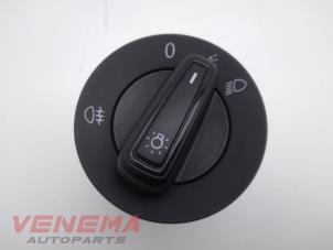 Begagnade Ljusbrytare Volkswagen Polo V (6R) 1.0 12V BlueMotion Technology Pris € 14,99 Marginaltabell erbjuds av Venema Autoparts