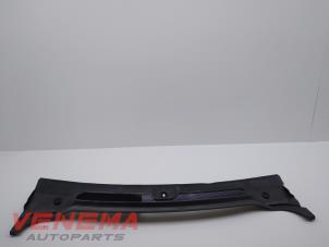 Gebruikte Paravent Landrover Discovery III (LAA/TAA) 2.7 TD V6 Prijs € 29,99 Margeregeling aangeboden door Venema Autoparts