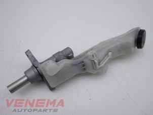 Gebruikte Hoofdremcilinder Mazda CX-5 I (KE,GH) 2.2 Skyactiv D 16V 4WD Prijs € 49,99 Margeregeling aangeboden door Venema Autoparts