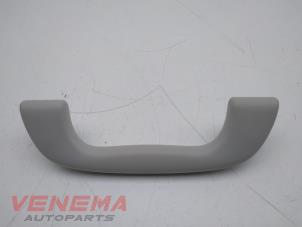 Gebruikte Handgreep Mazda CX-5 I (KE,GH) 2.2 Skyactiv D 16V 4WD Prijs € 14,99 Margeregeling aangeboden door Venema Autoparts