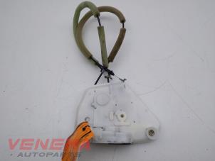 Gebruikte Portierslot Mechaniek 4Deurs links-voor Mazda CX-5 I (KE,GH) 2.2 Skyactiv D 16V 4WD Prijs € 39,99 Margeregeling aangeboden door Venema Autoparts