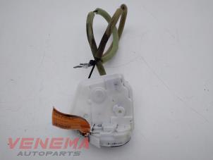 Gebruikte Portierslot Mechaniek 4Deurs links-achter Mazda CX-5 I (KE,GH) 2.2 Skyactiv D 16V 4WD Prijs € 29,99 Margeregeling aangeboden door Venema Autoparts