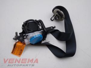Gebruikte Veiligheidsgordel rechts-voor Mazda CX-5 I (KE,GH) 2.2 Skyactiv D 16V 4WD Prijs € 149,99 Margeregeling aangeboden door Venema Autoparts