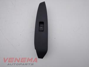 Gebruikte Ruit schakelaar elektrisch Mazda CX-5 I (KE,GH) 2.2 Skyactiv D 16V 4WD Prijs € 19,99 Margeregeling aangeboden door Venema Autoparts