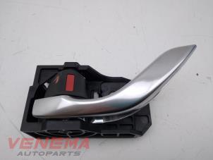 Gebruikte Deurgreep 4Deurs links-achter Mazda CX-5 I (KE,GH) 2.2 Skyactiv D 16V 4WD Prijs € 19,99 Margeregeling aangeboden door Venema Autoparts
