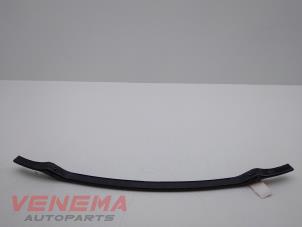 Begagnade Främre stötfångarram BMW 1 serie (F20) 116d 1.5 12V TwinPower Pris € 29,99 Marginaltabell erbjuds av Venema Autoparts