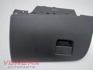 Gebruikte Dashboardkastje Opel Crossland (X) 1.2 Turbo 12V Prijs € 34,99 Margeregeling aangeboden door Venema Autoparts