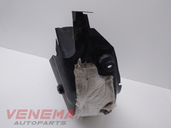 Isolering, hjulhus från en Opel Crossland (X) 1.2 Turbo 12V 2020