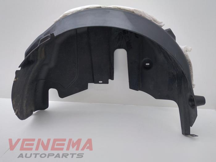 Isolering, hjulhus från en Opel Crossland (X) 1.2 Turbo 12V 2020