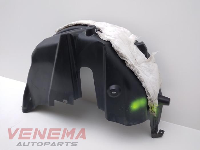 Isolering, hjulhus från en Opel Crossland (X) 1.2 Turbo 12V 2020