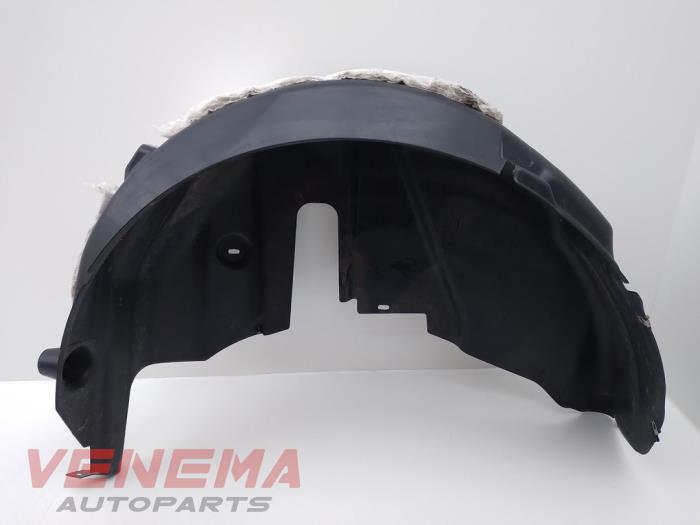 Isolering, hjulhus från en Opel Crossland (X) 1.2 Turbo 12V 2020