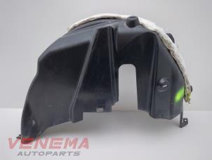 Begagnade Isolering, hjulhus Opel Crossland (X) 1.2 Turbo 12V Pris € 29,99 Marginaltabell erbjuds av Venema Autoparts