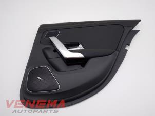 Begagnade List, bakdörr, 4-dörrars, höger Mercedes A (177.0) 2.0 A-250 Turbo 16V Pris € 69,99 Marginaltabell erbjuds av Venema Autoparts