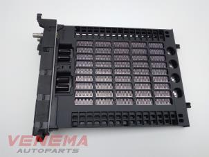 Begagnade Värmeelement Mercedes ML III (166) 3.0 ML-350 BlueTEC V6 24V 4-Matic Pris € 29,99 Marginaltabell erbjuds av Venema Autoparts