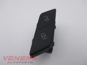 Begagnade Centrallåsbrytare Volkswagen Caddy IV 2.0 TDI 102 Pris € 9,99 Marginaltabell erbjuds av Venema Autoparts