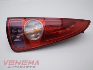 Begagnade Baklykta, höger Renault Espace (JK) 2.2 dCi 150 16V Grand Espace Pris € 19,99 Marginaltabell erbjuds av Venema Autoparts