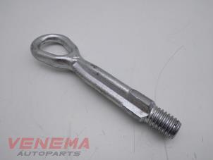 Gebruikte Sleepoog voor BMW 1 serie (F20) 116d 2.0 16V Prijs € 14,99 Margeregeling aangeboden door Venema Autoparts