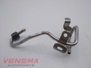 Begagnade Bränsleledning Renault Kadjar (RFEH) 1.3 TCE 140 FAP 16V Pris € 19,99 Marginaltabell erbjuds av Venema Autoparts