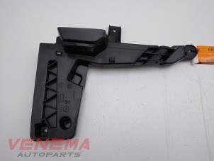 Gebruikte Bumpersteun links-voor Opel Corsa F (UB/UH/UP) 1.2 12V 130 Prijs € 39,99 Margeregeling aangeboden door Venema Autoparts