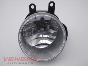 Begagnade Dimljus, vänster fram Peugeot 108 1.0 12V VVT-i Pris € 24,99 Marginaltabell erbjuds av Venema Autoparts