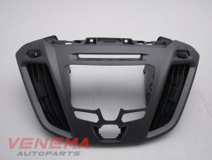 Begagnade Luftmunstycke, instrumentbräda Ford Transit Custom 2.2 TDCi 16V Pris € 49,99 Marginaltabell erbjuds av Venema Autoparts