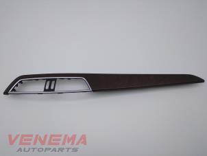 Usagé Dekorstripe, instrumentbräda Mercedes C (W204) 1.8 C-200 CGI 16V Prix € 69,99 Règlement à la marge proposé par Venema Autoparts