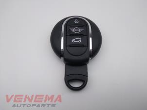 Gebruikte Sleutel Mini Mini (F55) 1.5 12V One Prijs € 24,99 Margeregeling aangeboden door Venema Autoparts