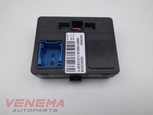 Gebruikte Module climatronic Peugeot 208 II (UB/UH/UP) 1.2 Vti 12V PureTech 100 Prijs € 24,99 Margeregeling aangeboden door Venema Autoparts