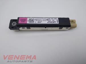 Gebruikte Antenne Versterker Audi A3 Sportback (8YA) 2.0 30 TDI 16V Prijs € 9,99 Margeregeling aangeboden door Venema Autoparts