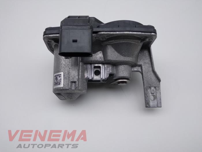 EGR-ventil från en Audi A3 Sportback (8YA) 2.0 30 TDI 16V 2023