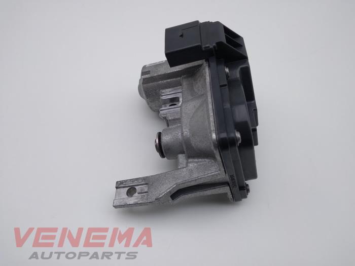 EGR-ventil från en Audi A3 Sportback (8YA) 2.0 30 TDI 16V 2023