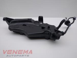 Gebruikte Adblue tank Audi A3 Sportback (8YA) 2.0 30 TDI 16V Prijs € 179,99 Margeregeling aangeboden door Venema Autoparts