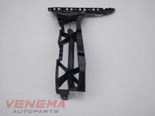 Gebruikte Bumpersteun links-achter Mercedes C (C205) C-300 2.0 Turbo 16V Prijs € 29,99 Margeregeling aangeboden door Venema Autoparts