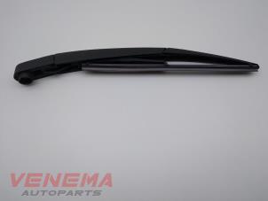 Begagnade Bakre torkararm Opel Corsa F (UB/UH/UP) 1.2 Turbo 12V 130 Pris € 14,99 Marginaltabell erbjuds av Venema Autoparts