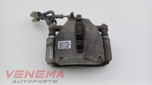 Gebruikte Remklauw (Tang) rechts-voor Citroen C3 Aircross I (2C/2R) 1.2 e-THP PureTech 110 Prijs € 24,99 Margeregeling aangeboden door Venema Autoparts